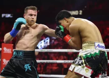 “I’m The Best” – Canelo Alvarez Asserts His Supremacy With A Breathtaking Knocкdown Of Jaime Munguia, Securing A Points Victory.
