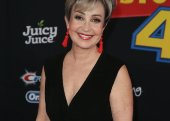 ‘It seemed like such a stupid business move!’ Annie Potts blasts CBS for axing Young Sheldon – NEWS USA