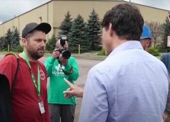 Canadian PM Justin Trudeau Humiliated When Steelworker Turns Photo Op Into Tense Confrontation