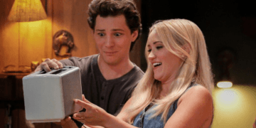 ‘Georgie & Mandy’s First Marriage’ Stars Reveal Why the Sitcom Is ‘So Relatable’ – HOT NEWS