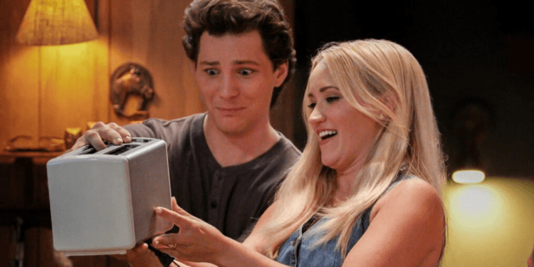 ‘Georgie & Mandy’s First Marriage’ Stars Reveal Why the Sitcom Is ‘So Relatable’ – HOT NEWS