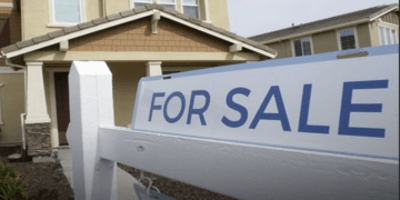 💥 BREAKING NEWS: Gov. Newsom has vetoed a bill that would have made some undocumented migrants eligible for up to $150,000 in state-supported home loans.